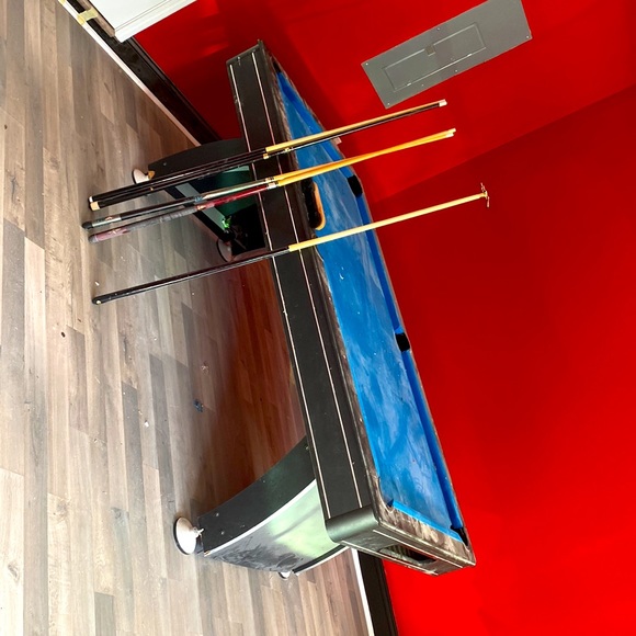 Pool Table - Picture 5 of 5